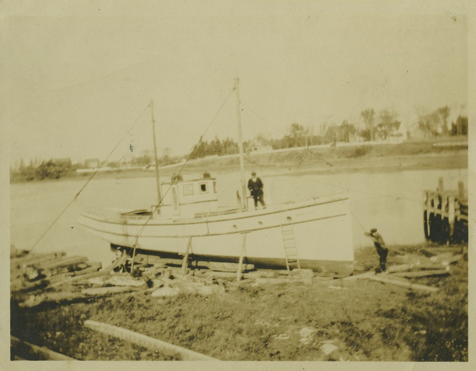 Unidentified boat ashore