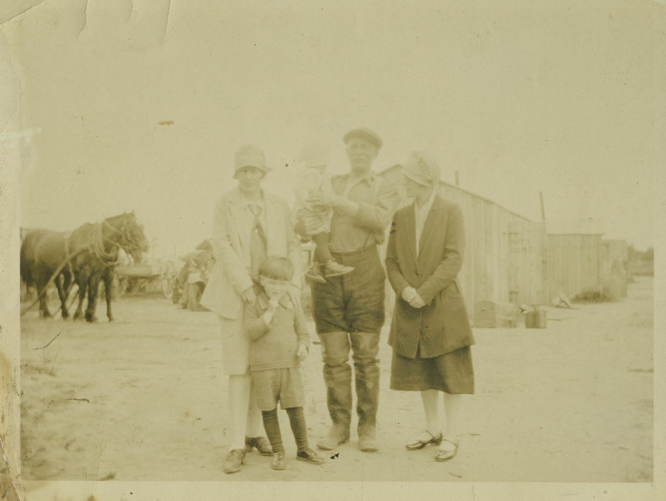 Group captioned Mae MacDonald, Happy Angus, Maggie Bell, Heck and Betty