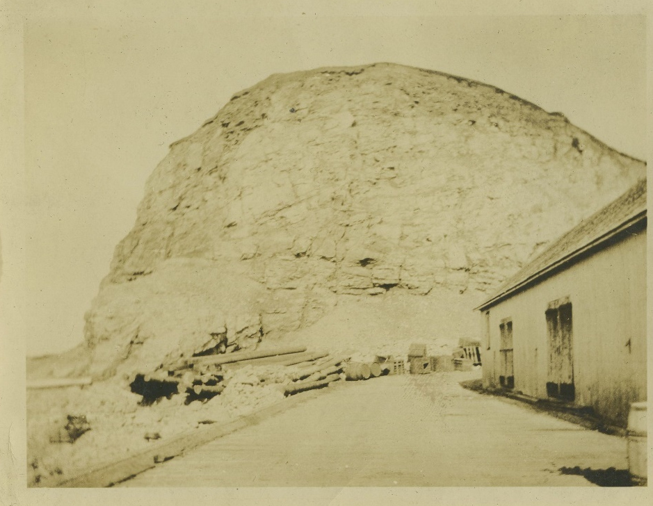 Unidentified rocky harbour scene